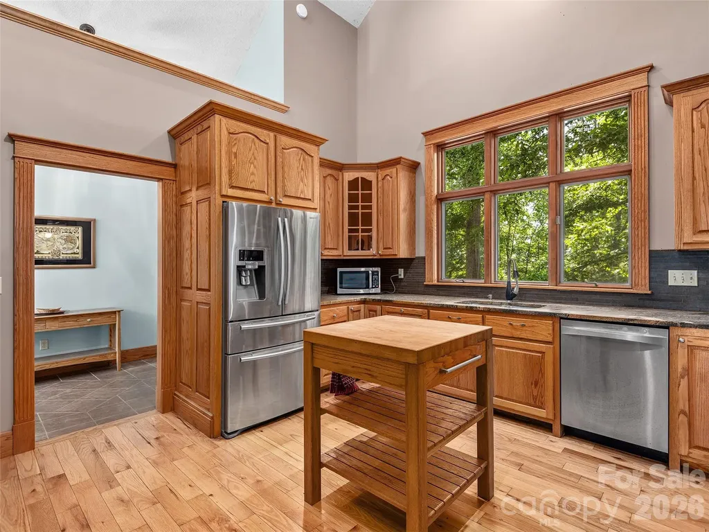 40 Deer Ridge Road Mills River NC 28759