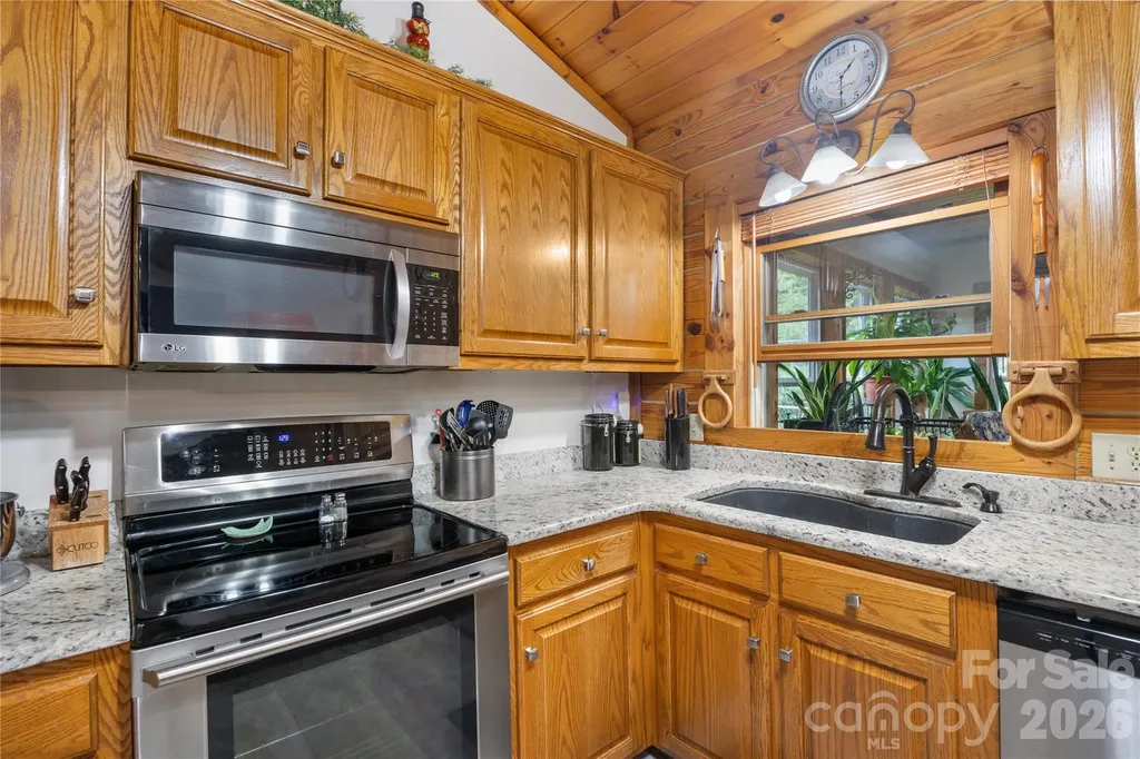 214 Harbor Ridge Drive Connelly Springs NC 28612