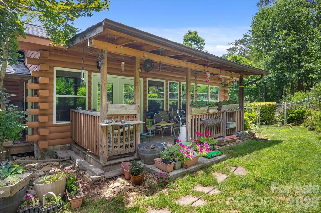 214 Harbor Ridge Drive Connelly Springs NC 28612