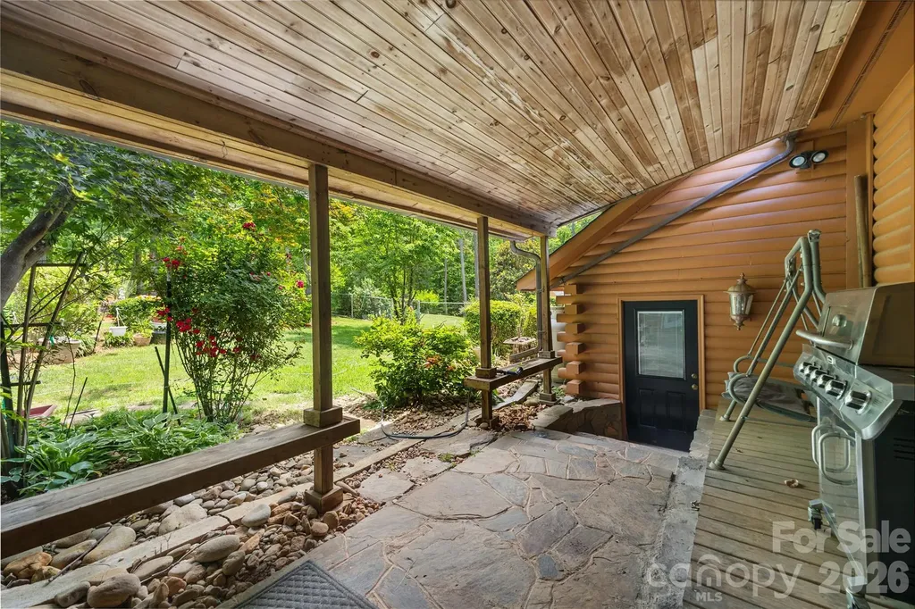 214 Harbor Ridge Drive Connelly Springs NC 28612