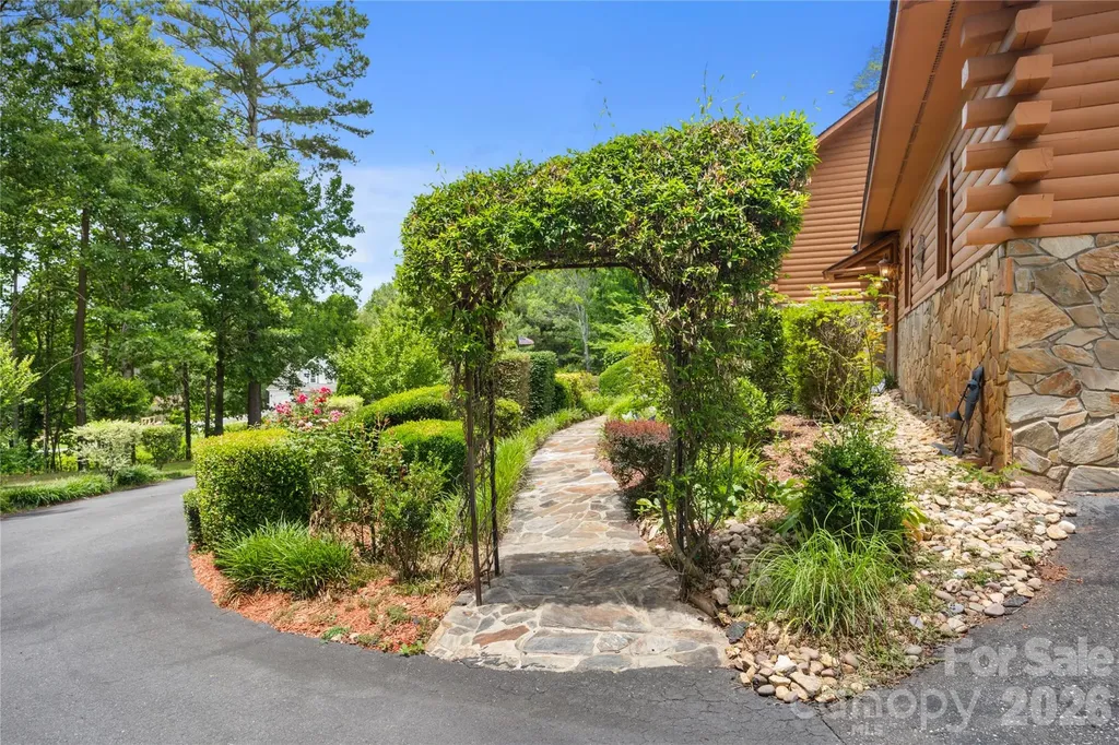 214 Harbor Ridge Drive Connelly Springs NC 28612