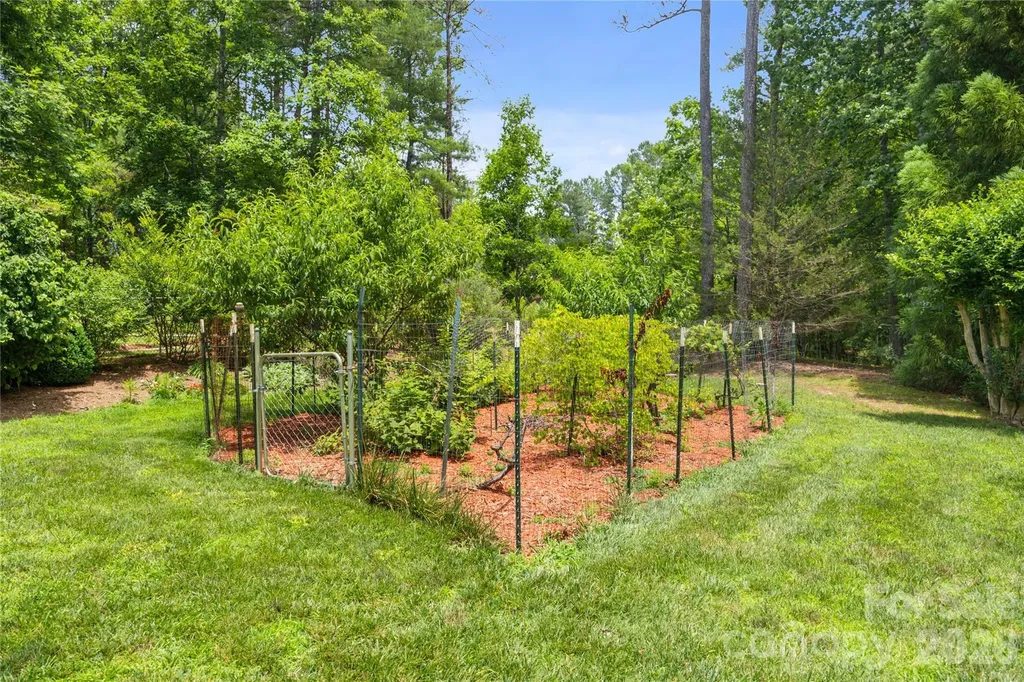 214 Harbor Ridge Drive Connelly Springs NC 28612