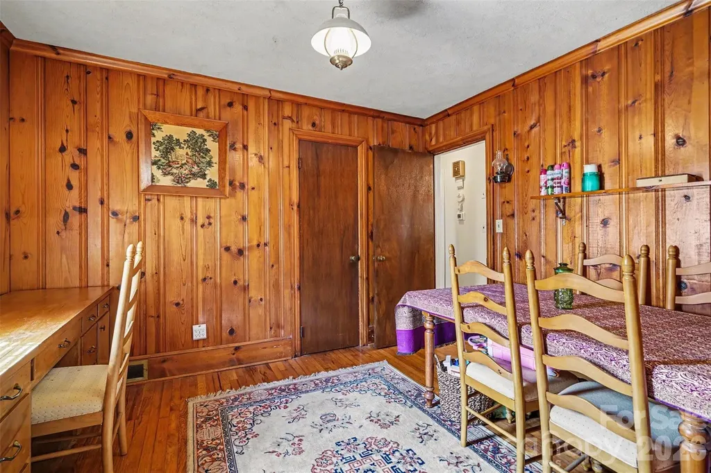 400 Briarwood Drive Charlotte NC 28215