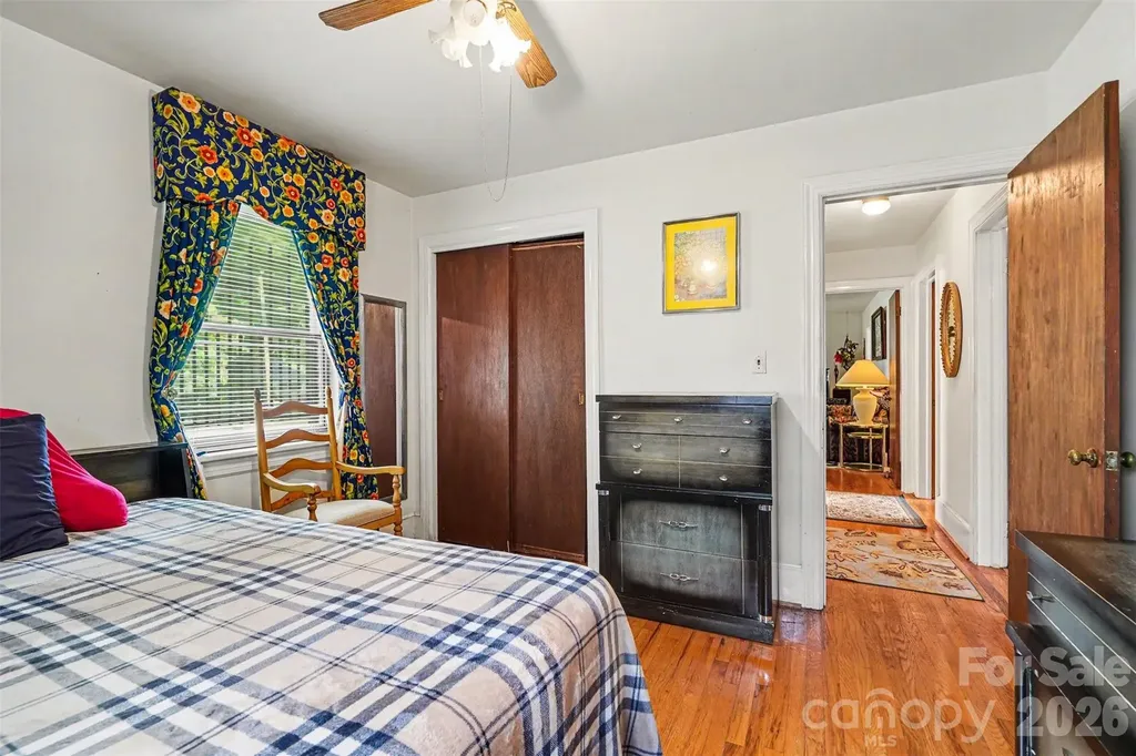 400 Briarwood Drive Charlotte NC 28215