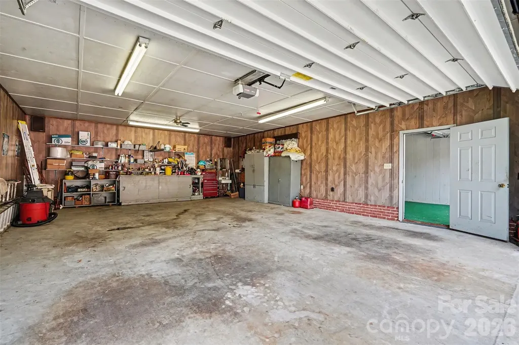 400 Briarwood Drive Charlotte NC 28215