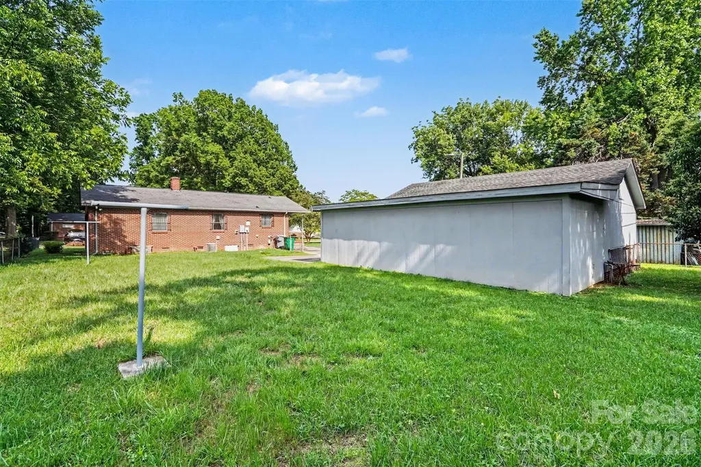 400 Briarwood Drive Charlotte NC 28215