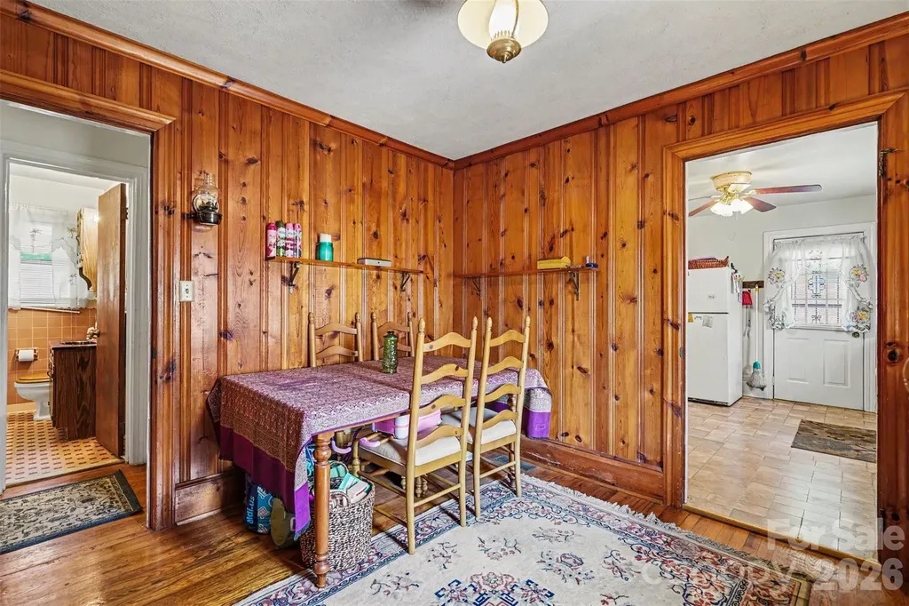 400 Briarwood Drive Charlotte NC 28215