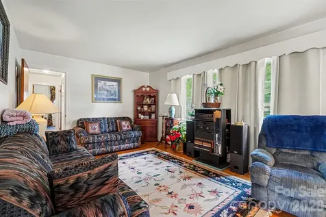 400 Briarwood Drive Charlotte NC 28215