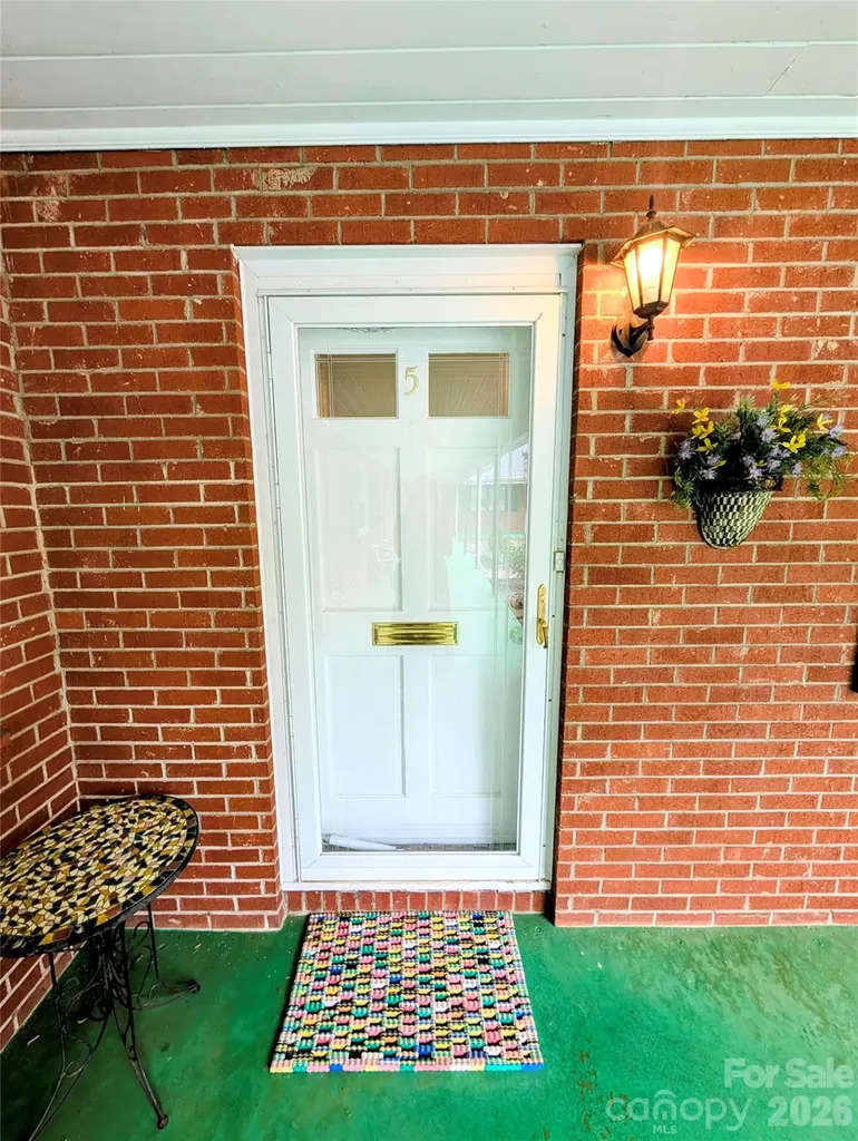 1014 SW Wright Street SW Lenoir NC 28645