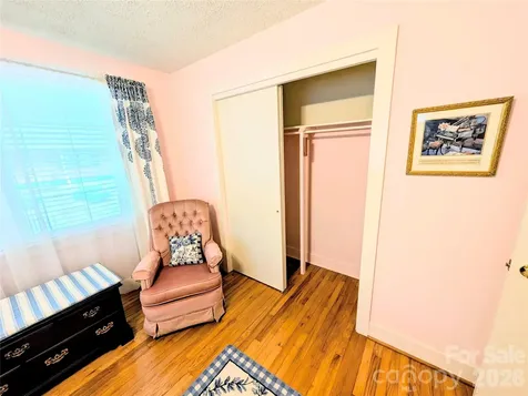 1014 SW Wright Street SW Lenoir NC 28645