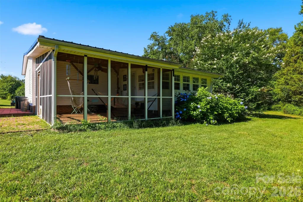 1604 Sugarfarm Road Catawba NC 28609