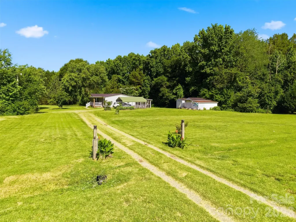 1604 Sugarfarm Road Catawba NC 28609