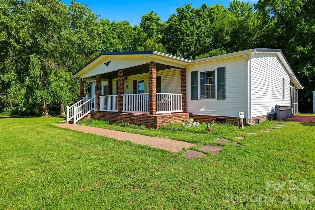 1604 Sugarfarm Road Catawba NC 28609
