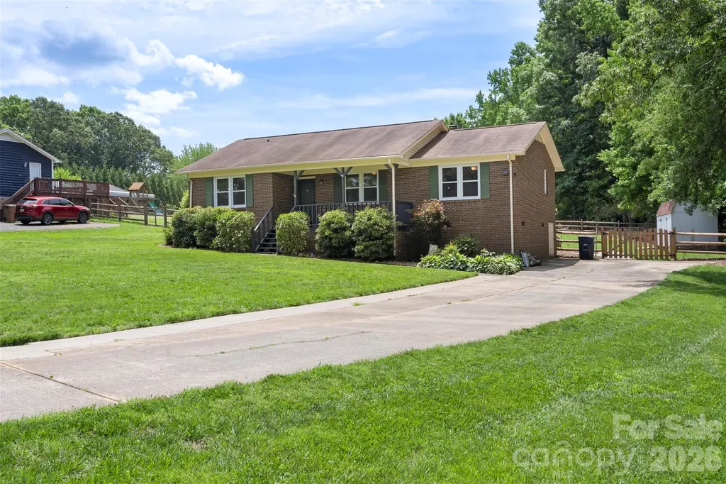 2201 Bow Brook Trail Matthews NC 28104