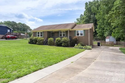 2201 Bow Brook Trail Matthews NC 28104