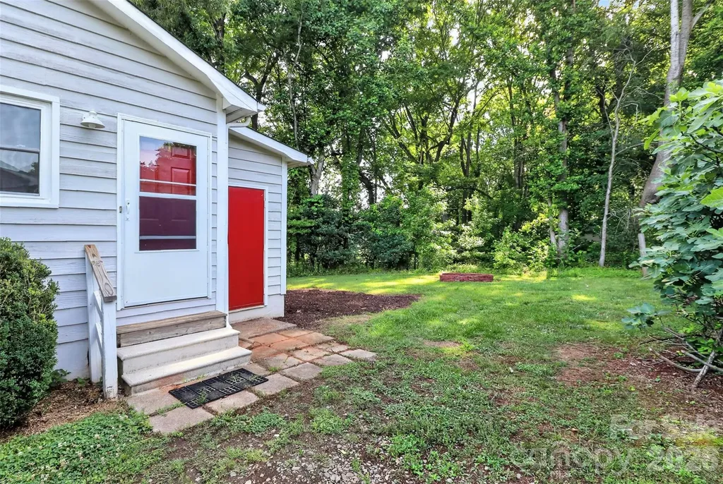 18032 Barnhardt Road Davidson NC 28036