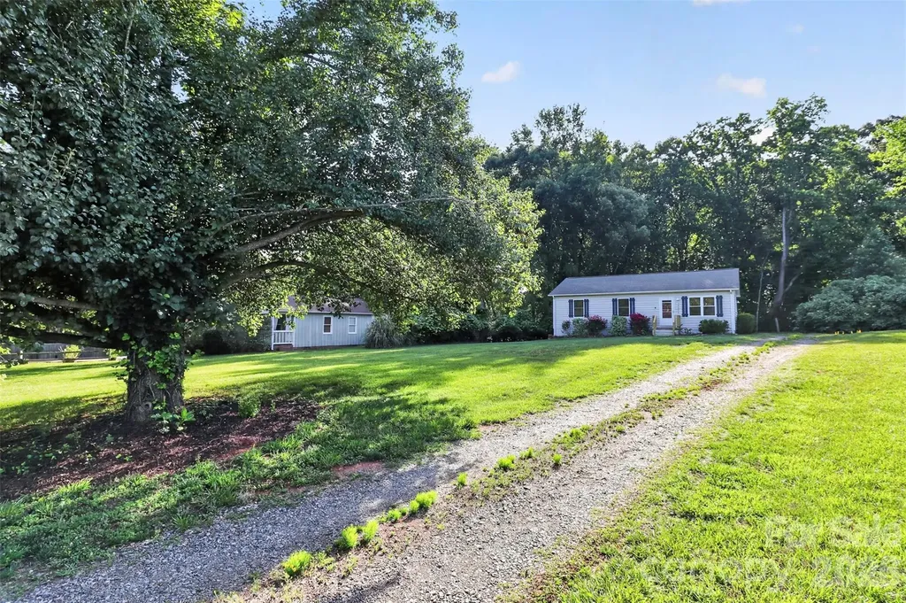 18032 Barnhardt Road Davidson NC 28036