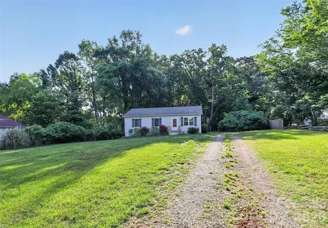 18032 Barnhardt Road Davidson NC 28036
