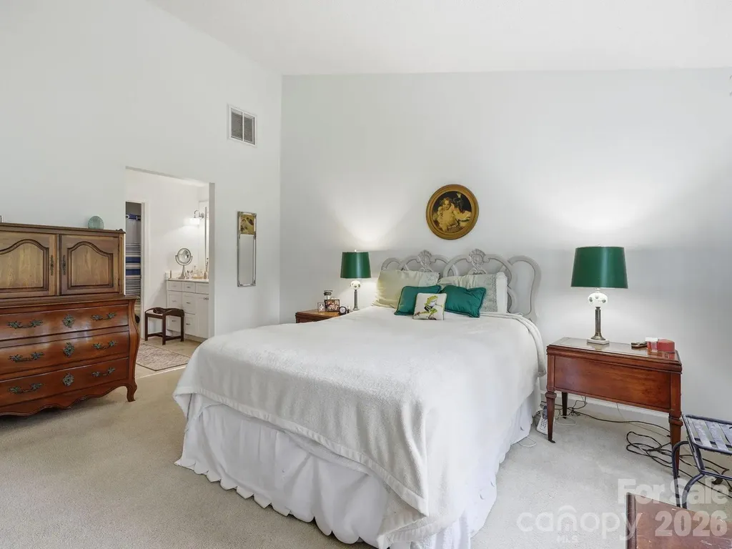 135 Ewarts Pond Road Hendersonville NC 28739