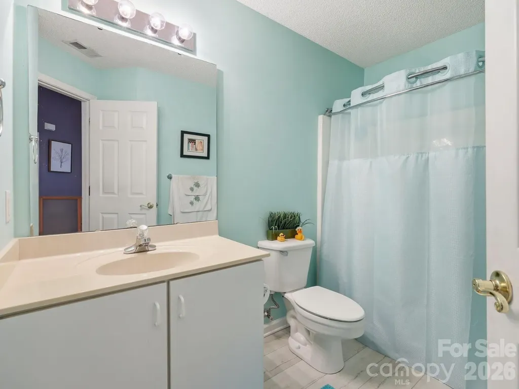135 Ewarts Pond Road Hendersonville NC 28739