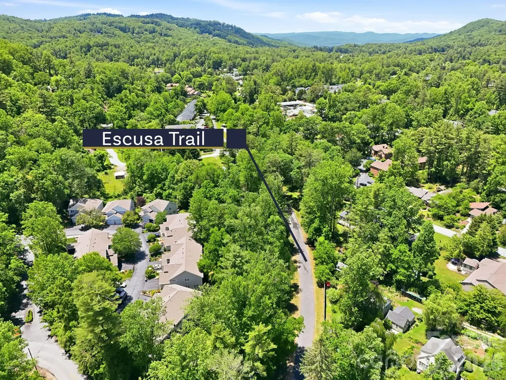 135 Ewarts Pond Road Hendersonville NC 28739