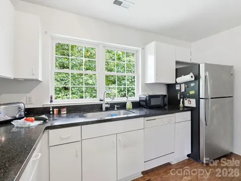 135 Ewarts Pond Road Hendersonville NC 28739