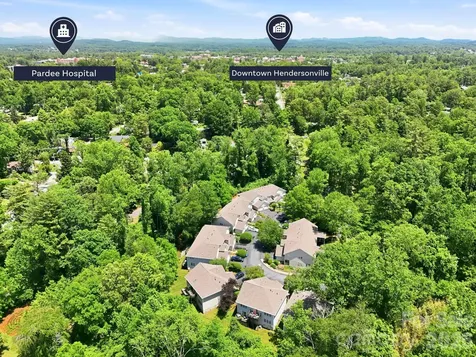 135 Ewarts Pond Road Hendersonville NC 28739