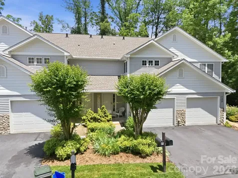 135 Ewarts Pond Road Hendersonville NC 28739