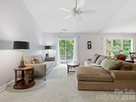 135 Ewarts Pond Road Hendersonville NC 28739