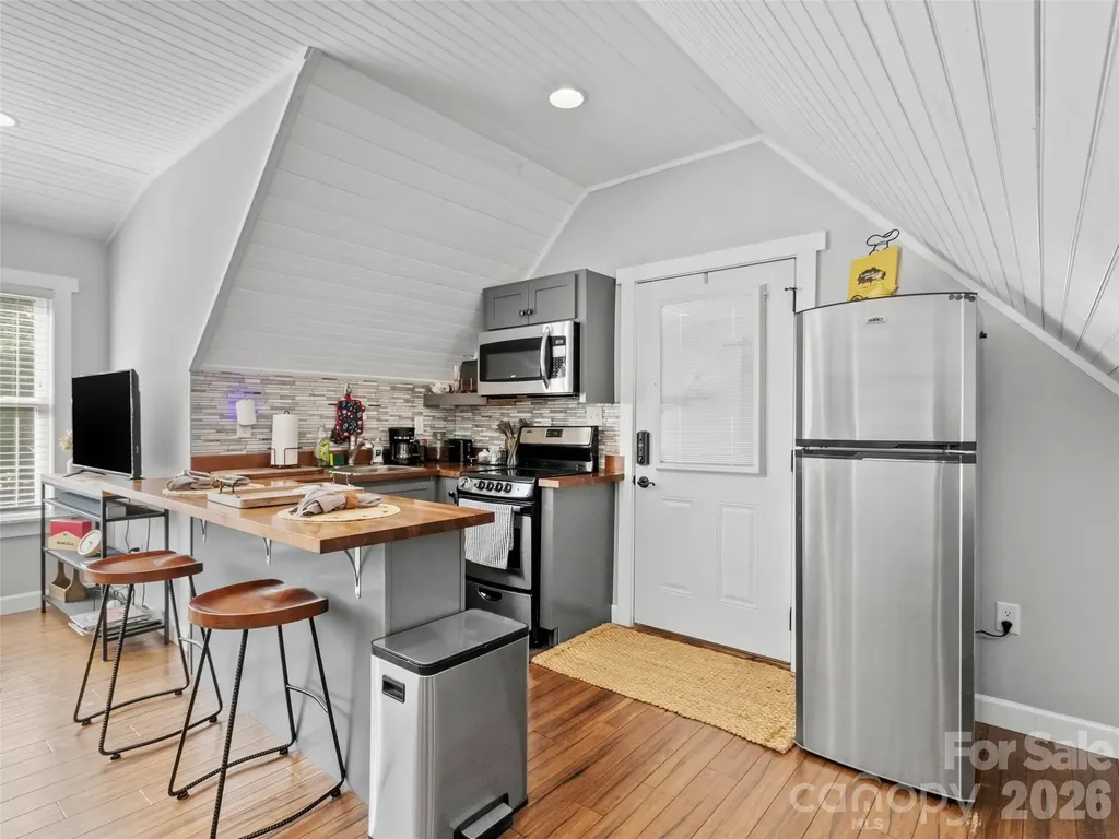 5 Fieldtop Lane Arden NC 28704