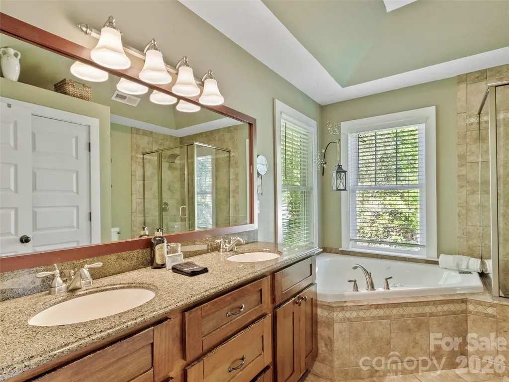 5 Fieldtop Lane Arden NC 28704
