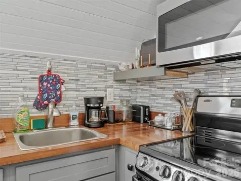 5 Fieldtop Lane Arden NC 28704