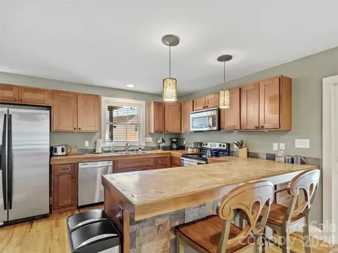 5 Fieldtop Lane Arden NC 28704
