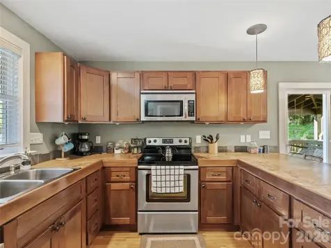 5 Fieldtop Lane Arden NC 28704