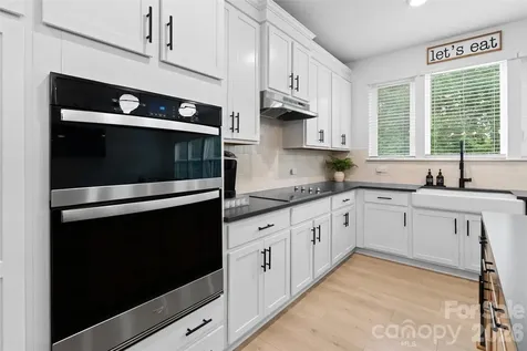 121 Tangle River Drive Statesville NC 28677