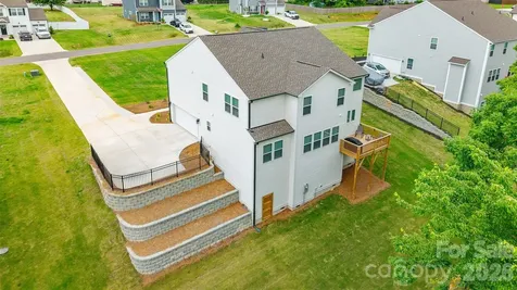 121 Tangle River Drive Statesville NC 28677