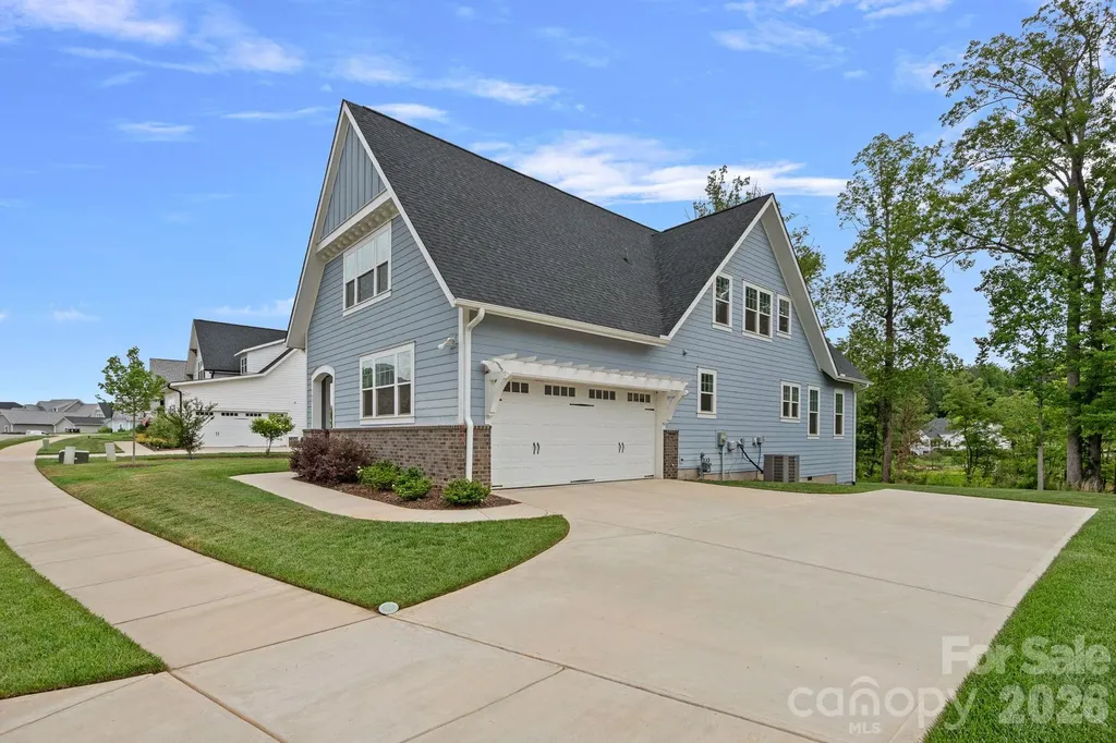 165 Little Indian Loop Mooresville NC 28117