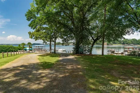 21313 Island Forest Drive Cornelius NC 28031