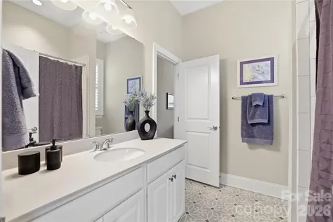 12014 Cove Court Charlotte NC 28278