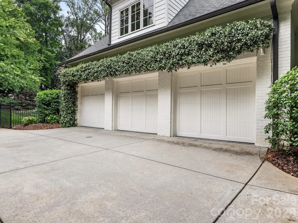 2946 Wheelock Road Charlotte NC 28211