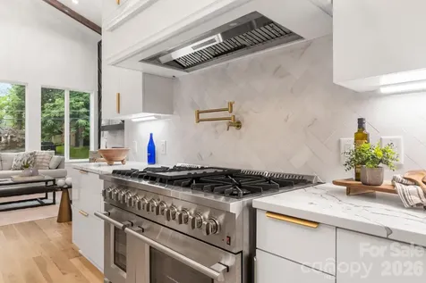 809 Crater Street Charlotte NC 28205