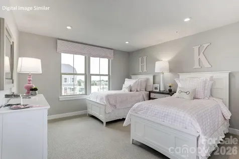 909 Heathway Drive Charlotte NC 28213
