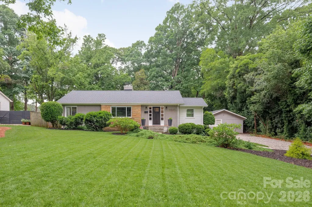 3227 Driftwood Drive Charlotte NC 28205