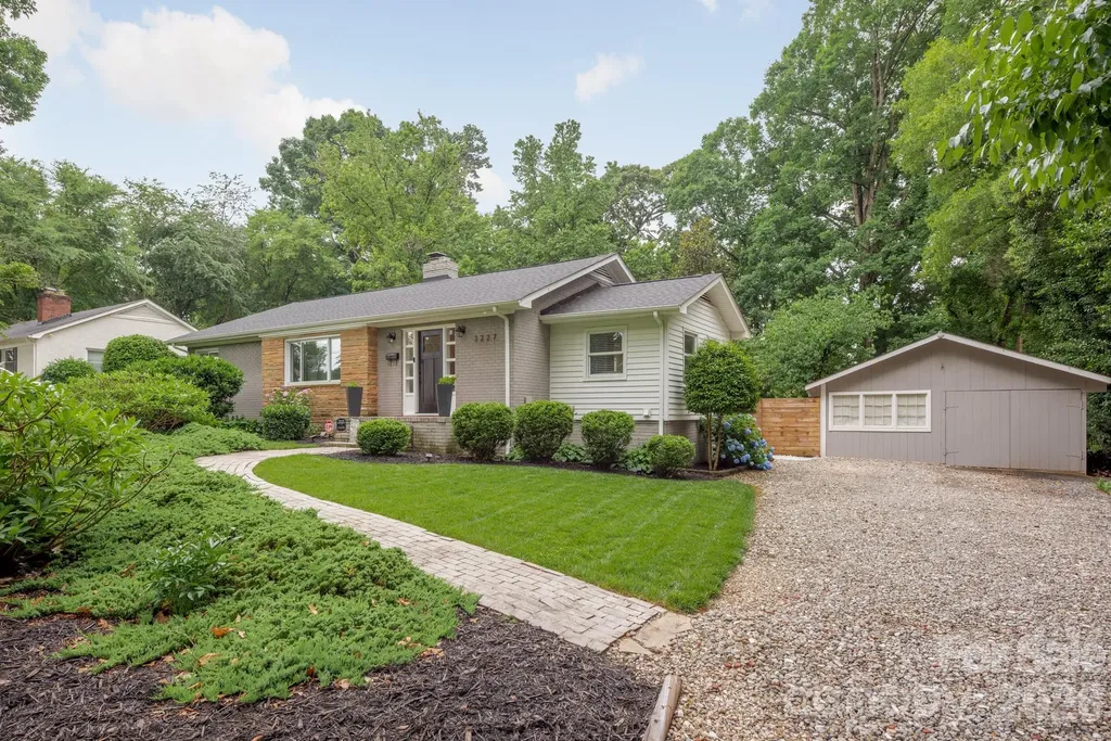 3227 Driftwood Drive Charlotte NC 28205