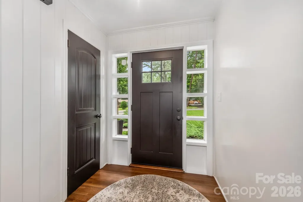 3227 Driftwood Drive Charlotte NC 28205