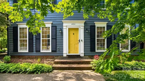 6901 Daerwood Place Charlotte NC 28215