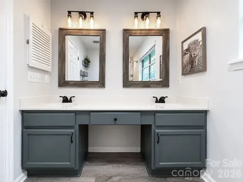 6901 Daerwood Place Charlotte NC 28215