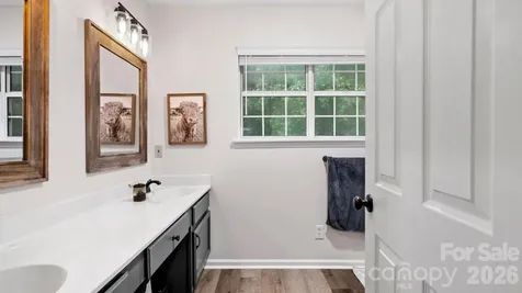 6901 Daerwood Place Charlotte NC 28215