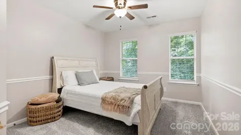 6901 Daerwood Place Charlotte NC 28215