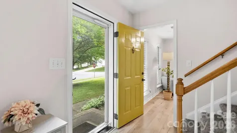 6901 Daerwood Place Charlotte NC 28215